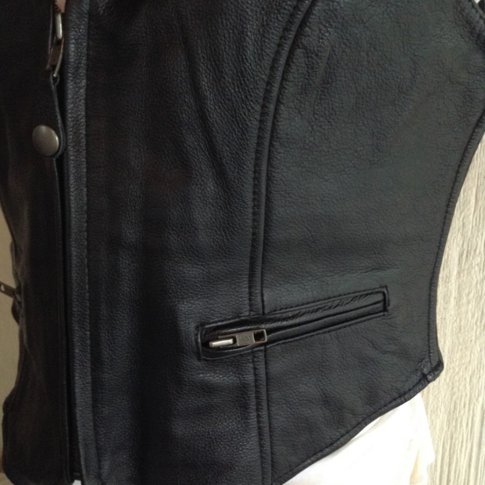 Sexy Biker Chick Black Leather Vest Size L - Picture 2 of 8